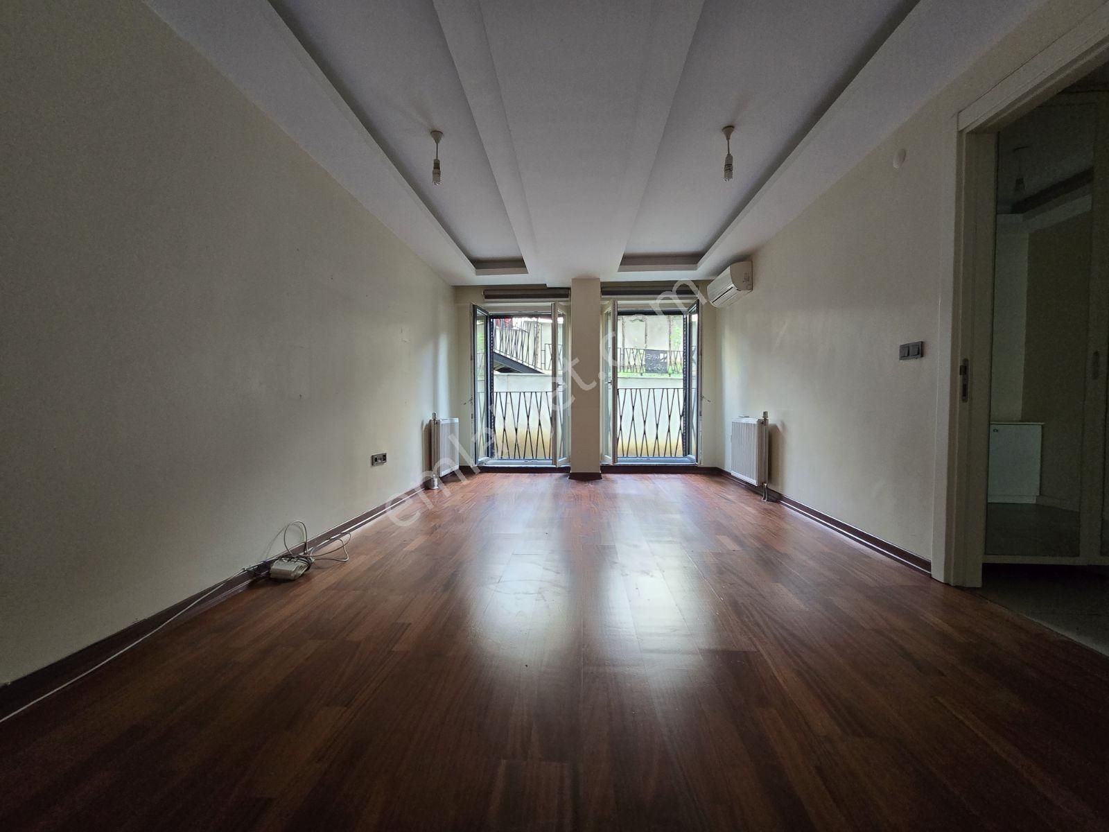 Bakırköy'de Cadde Üzeri Bahçe Çıkışlı 85 M2 2+1 Daire - Görsel 17