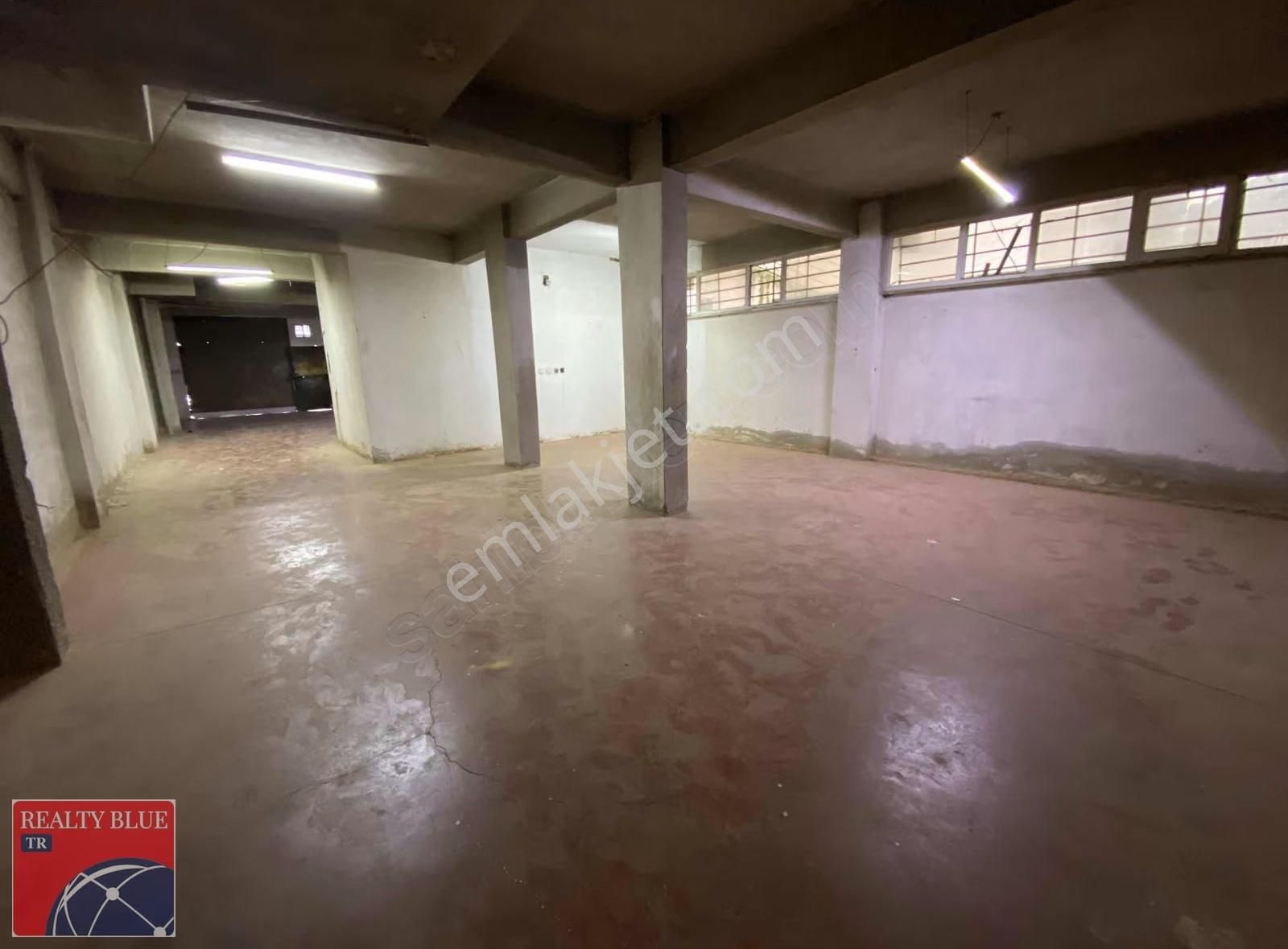 Sultanbeyli Hasanpaşada Kiralık Dükkan