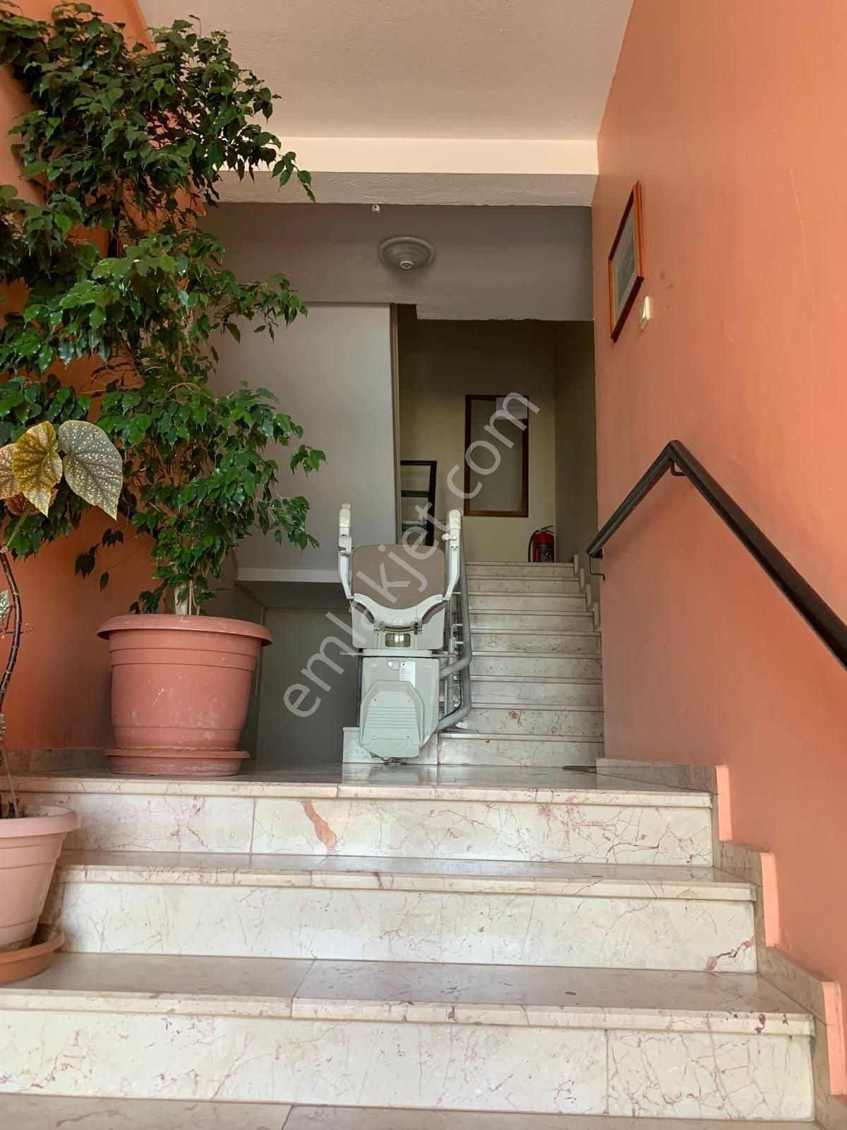 Ayvalık Sefa Çamlık ' Da Deniz Manzaralı Kiralık Daire - Görsel 3