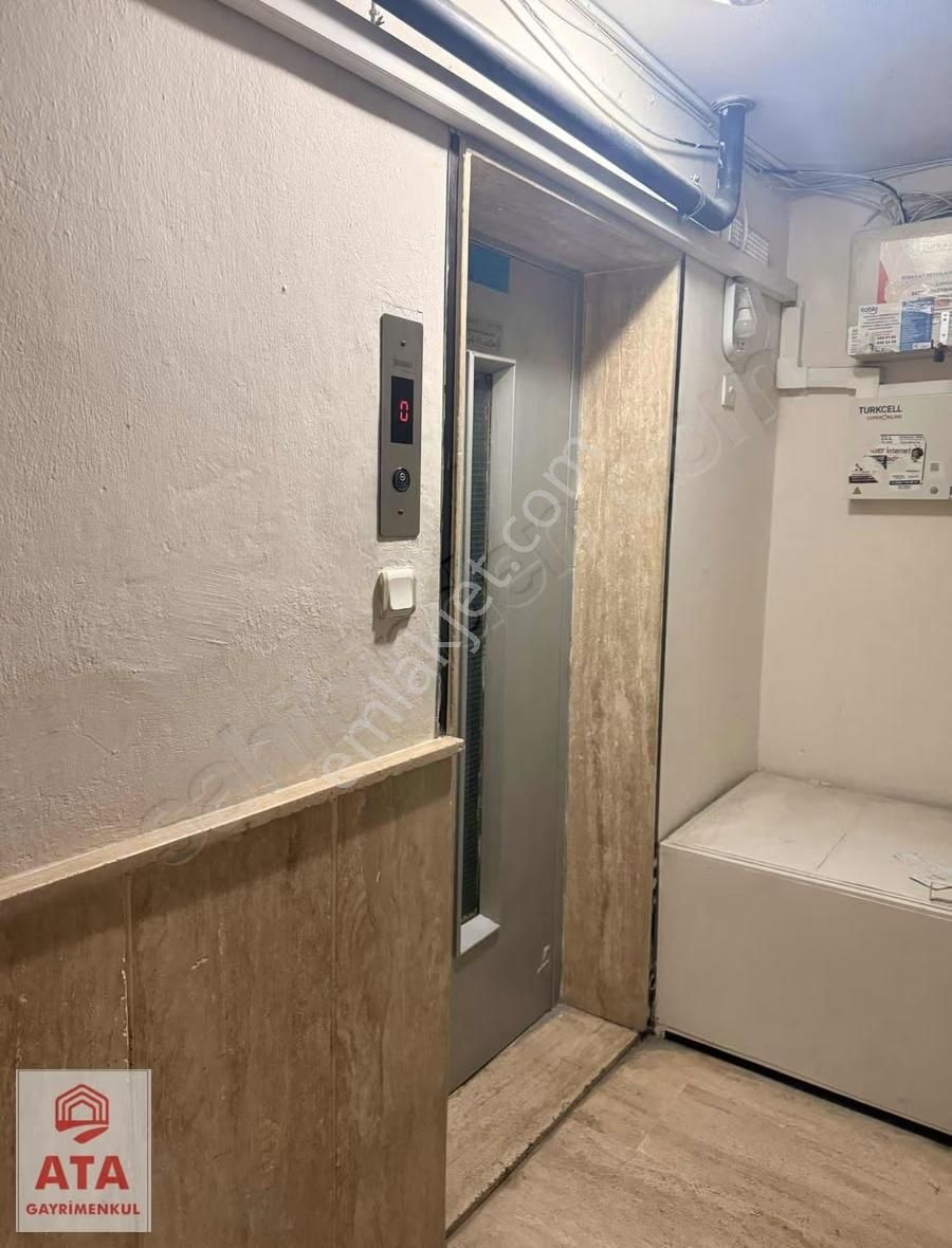 Karşıyaka Lisesi Karşısı Merkezi Konumda Geniş 3+1 - Görsel 7