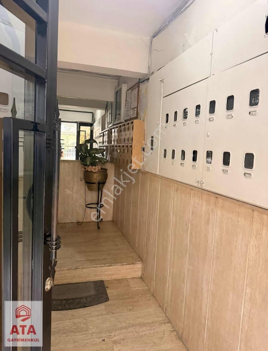 Karşıyaka Lisesi Karşısı Merkezi Konumda Geniş 3+1 - Görsel 10