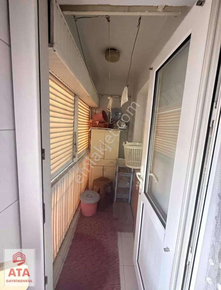 Karşıyaka Lisesi Karşısı Merkezi Konumda Geniş 3+1 - Görsel 17