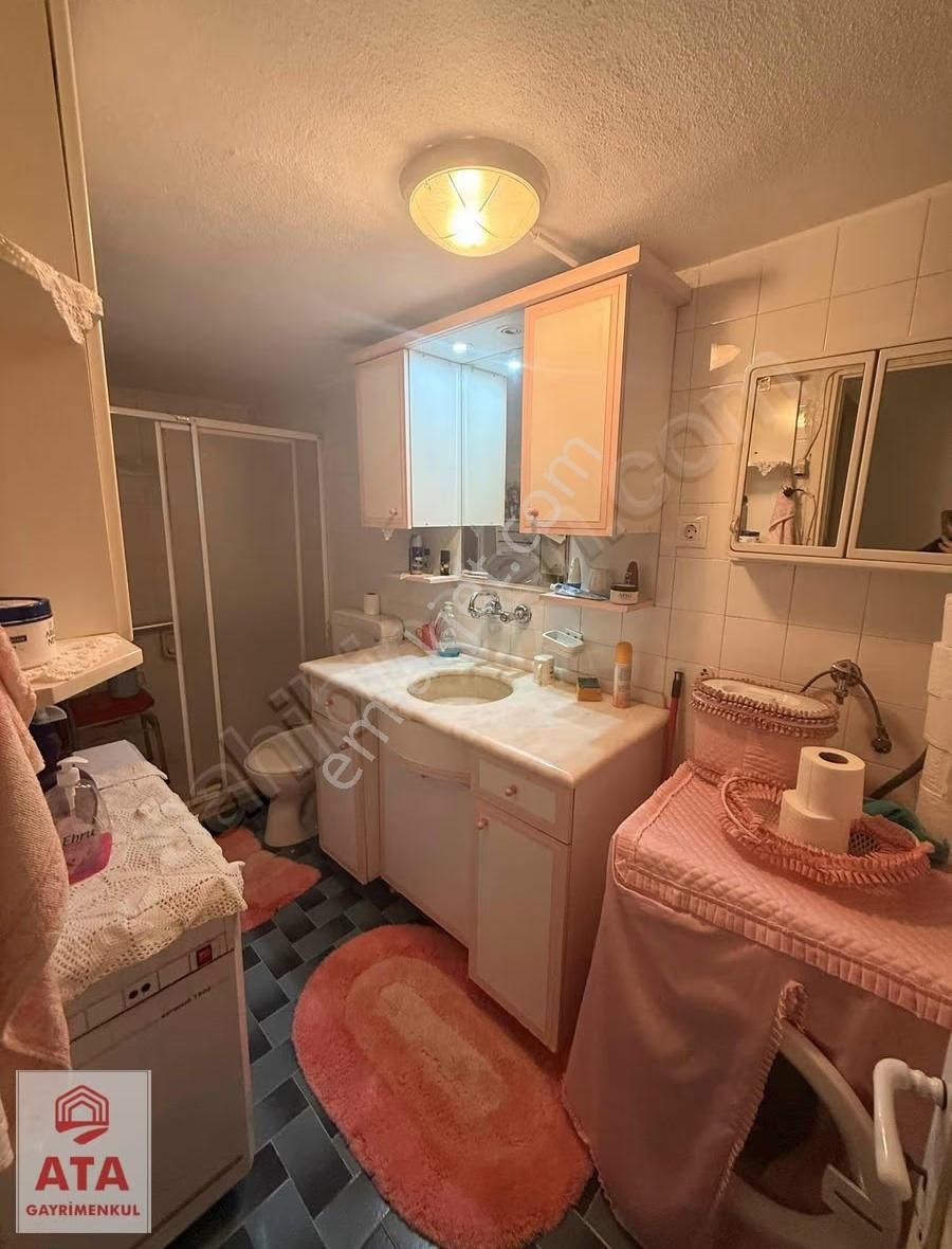 Karşıyaka Lisesi Karşısı Merkezi Konumda Geniş 3+1 - Görsel 16