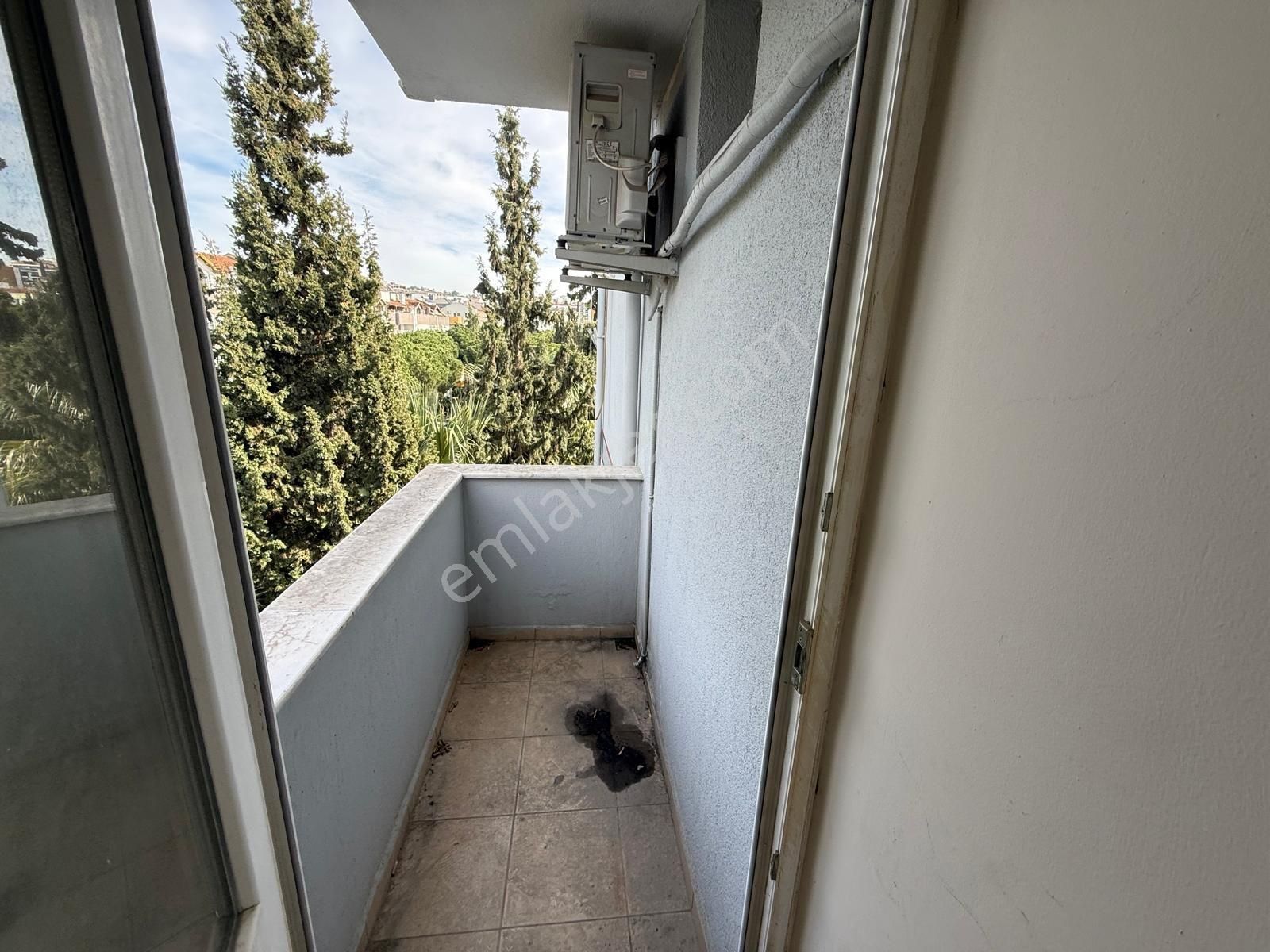Kuşadası Otagar Arkası Asansörlü Çift Cephe Ferah 2+1 Daire - Görsel 19