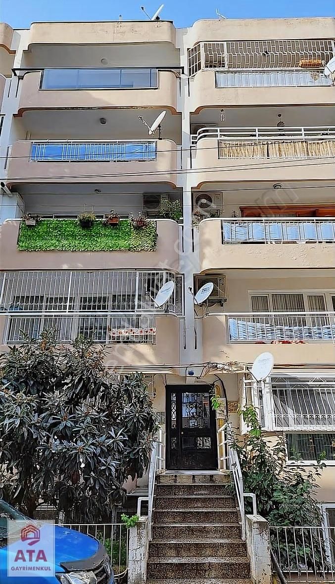 Göztepede 3+1,135m,dogalgazlı,full Tadilatlı,metroya 5 Dakika