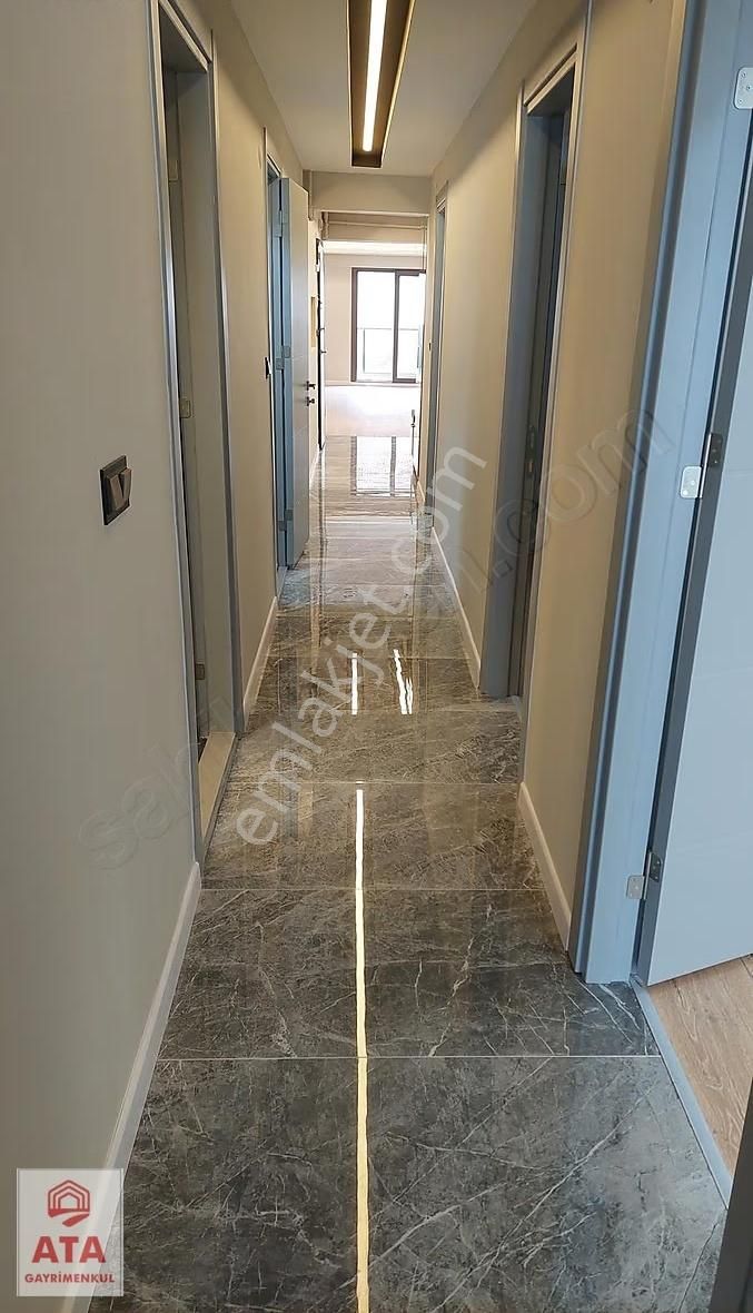 Göztepede 3+1,135m,dogalgazlı,full Tadilatlı,metroya 5 Dakika - Görsel 3