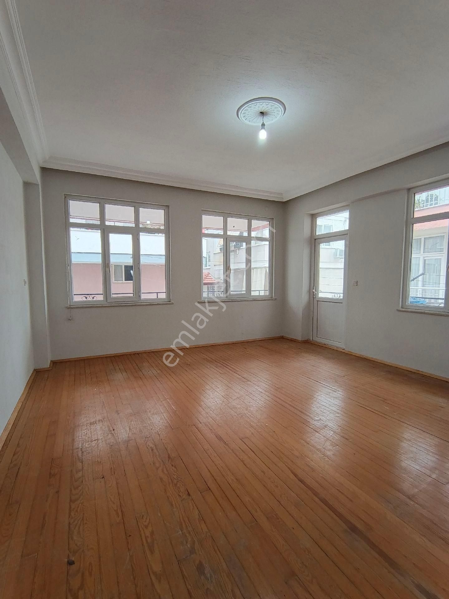 Milli Egemenlik Ana Caddeye Yakın Merkezi Konumda 2+1 Satılık Ara Kat Daire - Görsel 15