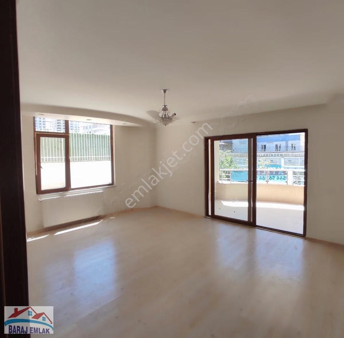 Baraj Emlak Tan Dükkanların Üstü Teraslı Kiralık Tekli Daire - Görsel 11