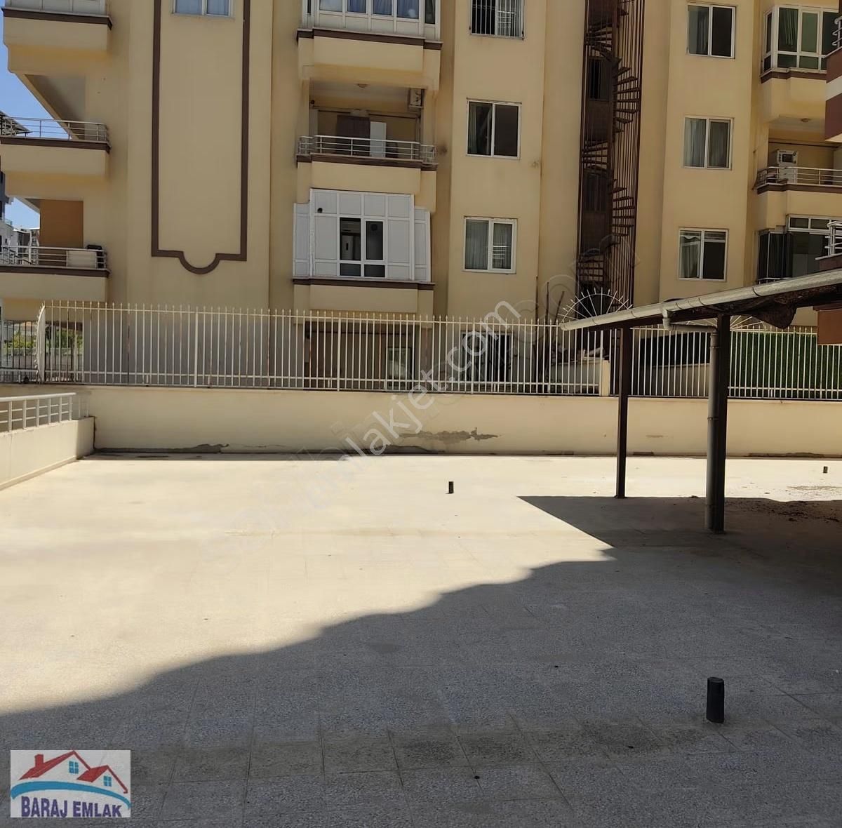 Baraj Emlak Tan Dükkanların Üstü Teraslı Kiralık Tekli Daire - Görsel 15