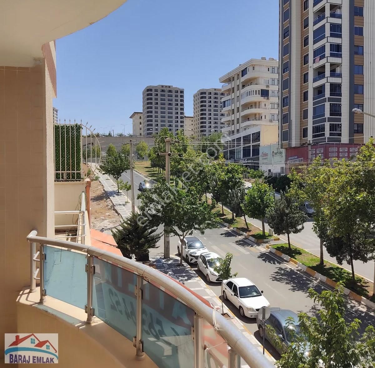 Baraj Emlak Tan Dükkanların Üstü Teraslı Kiralık Tekli Daire - Görsel 10