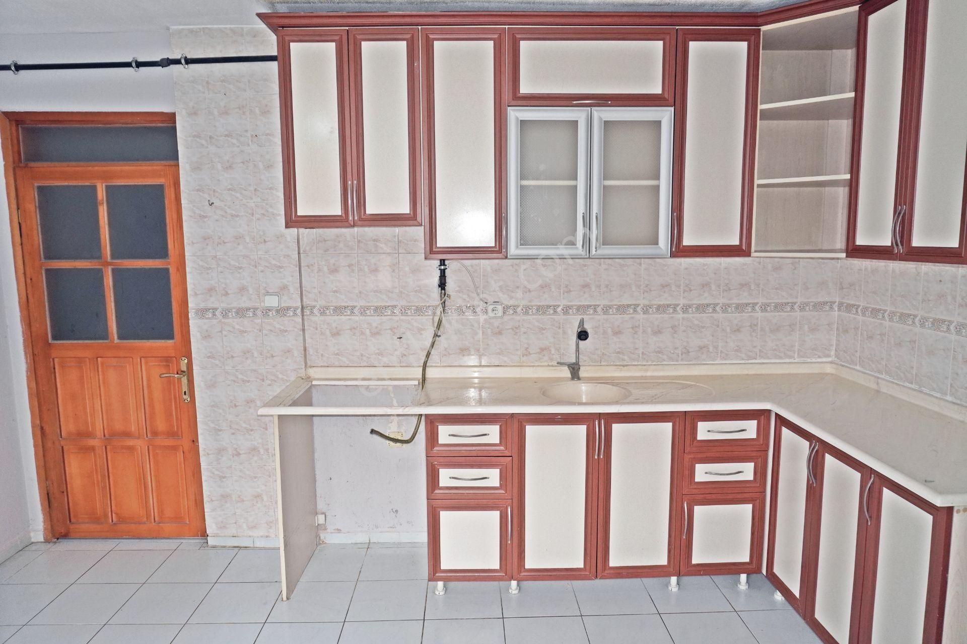 Şirintepede Kiralık 2+1 Doğalgaz Kombili+balkonlu Çiğli Serkan - Görsel 3