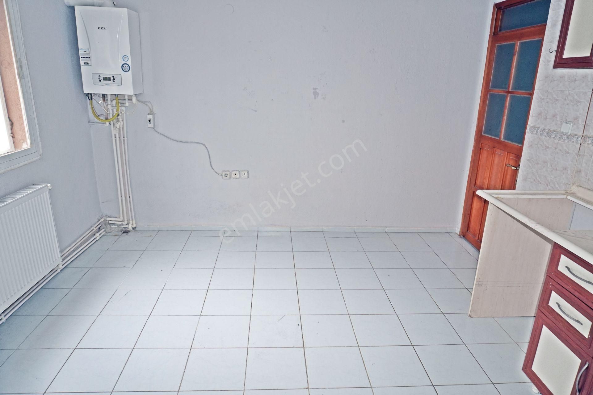 Şirintepede Kiralık 2+1 Doğalgaz Kombili+balkonlu Çiğli Serkan - Görsel 4