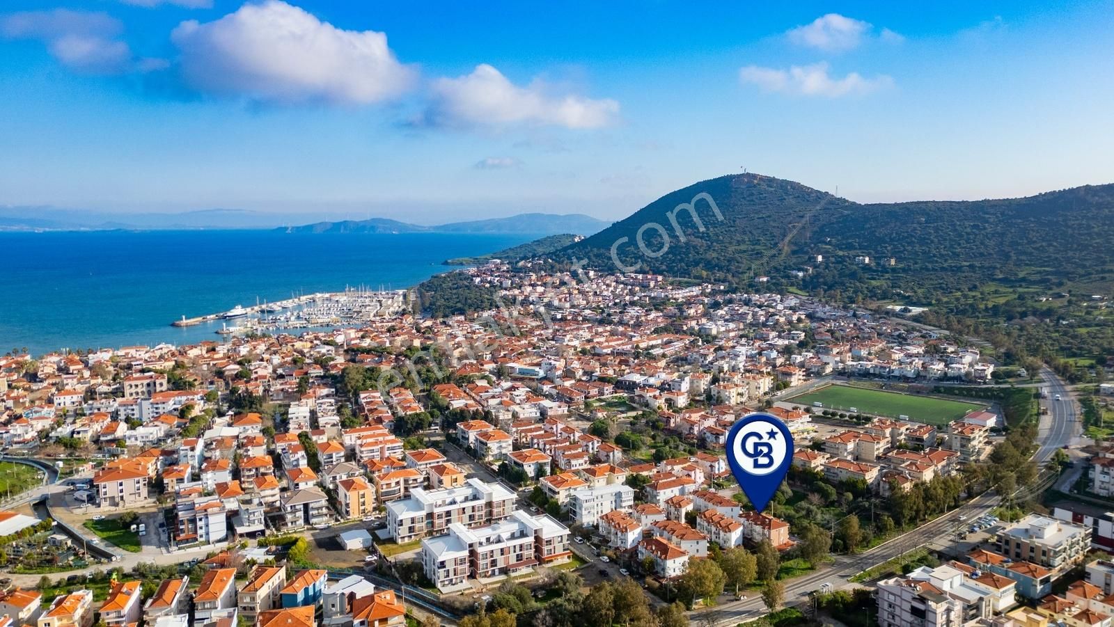 Yenifoça Merkezi Konumda Satılık 3+1 Tripleks Villa - Görsel 11