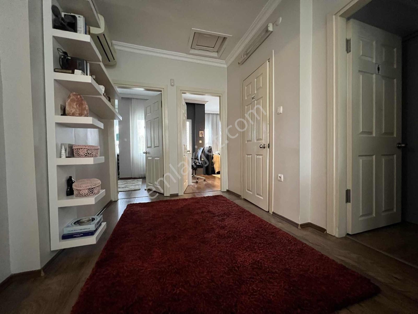 Çengelköy Ata-2 Sitesinde Bakımlı 350 M2 Triplex Tekli Villa - Görsel 27