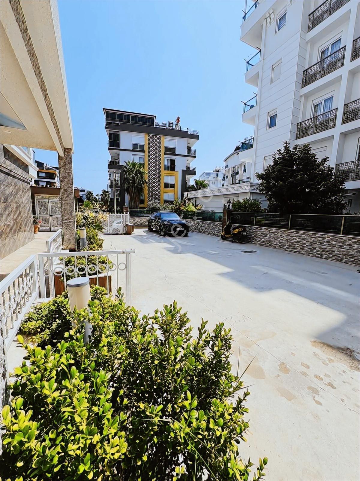 Antalya Konyaaltı Çok İyi Lokasyonda Yeni Bina Katta - Görsel 6