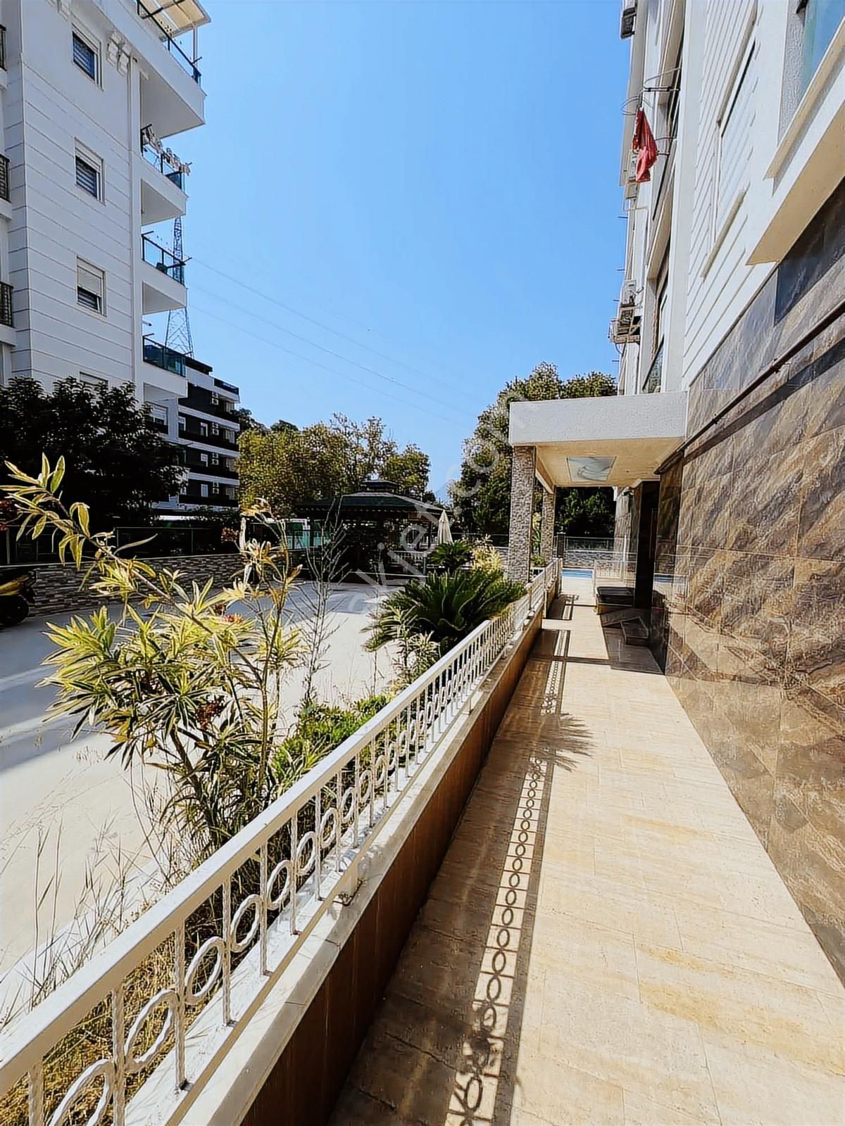 Antalya Konyaaltı Çok İyi Lokasyonda Yeni Bina Katta - Görsel 5