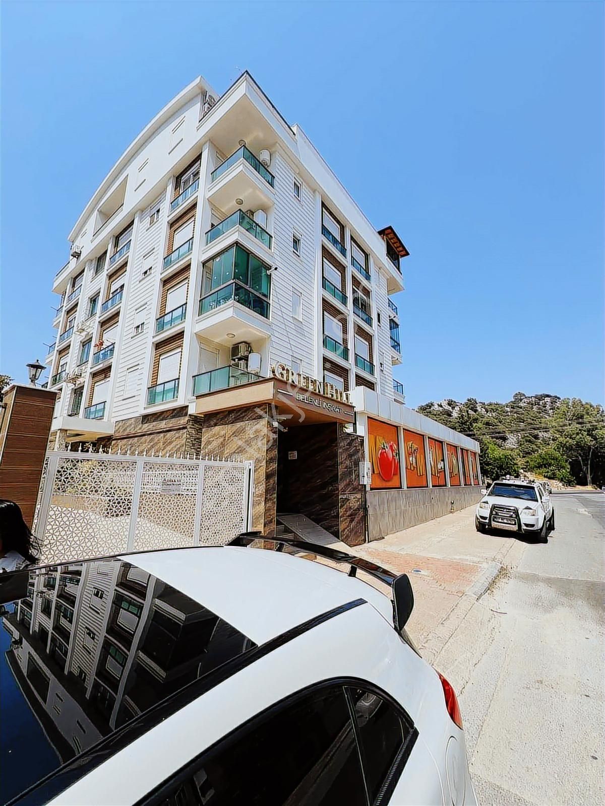 Antalya Konyaaltı Çok İyi Lokasyonda Yeni Bina Katta - Görsel 4
