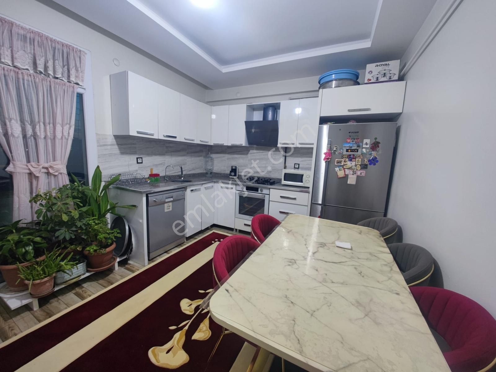 Aksoy'dan Eski Siverek Caddesinde 2+1 Acil Satılık Fırsat Daire