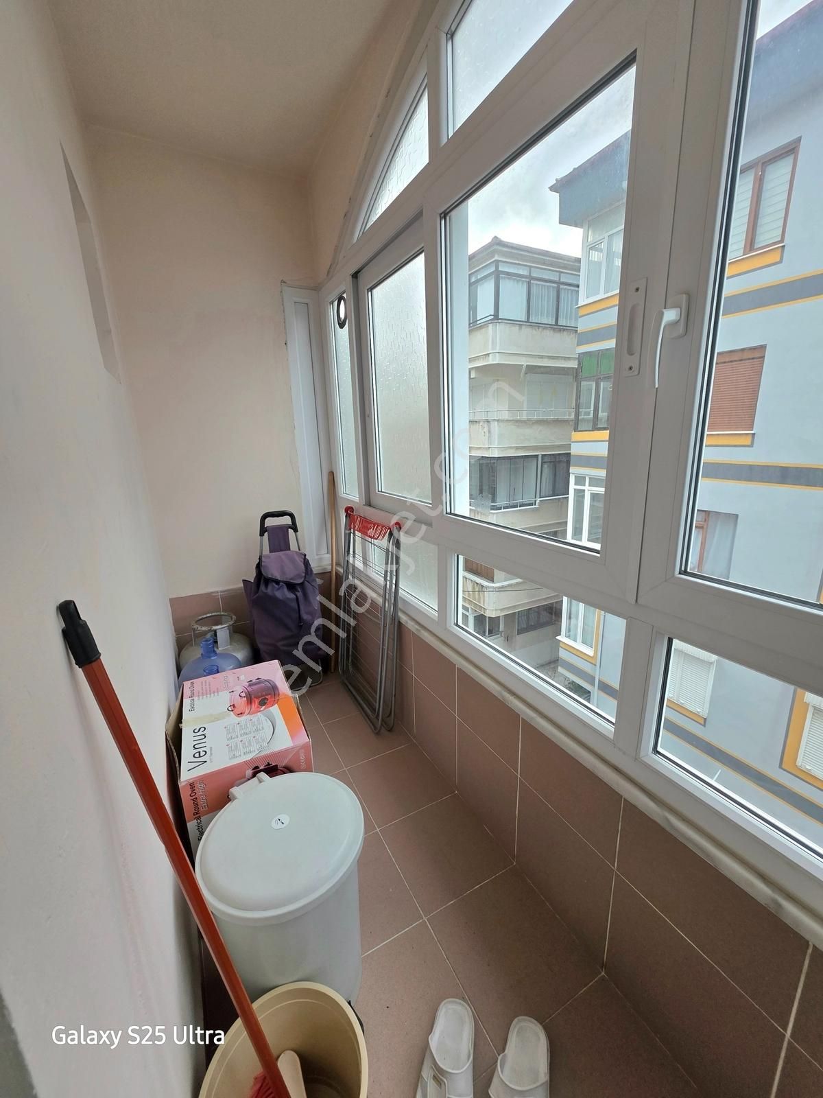 Çınarcık Merkezde Satılık Denize Sıfır 2+1 Eşyalı Daire - Görsel 15