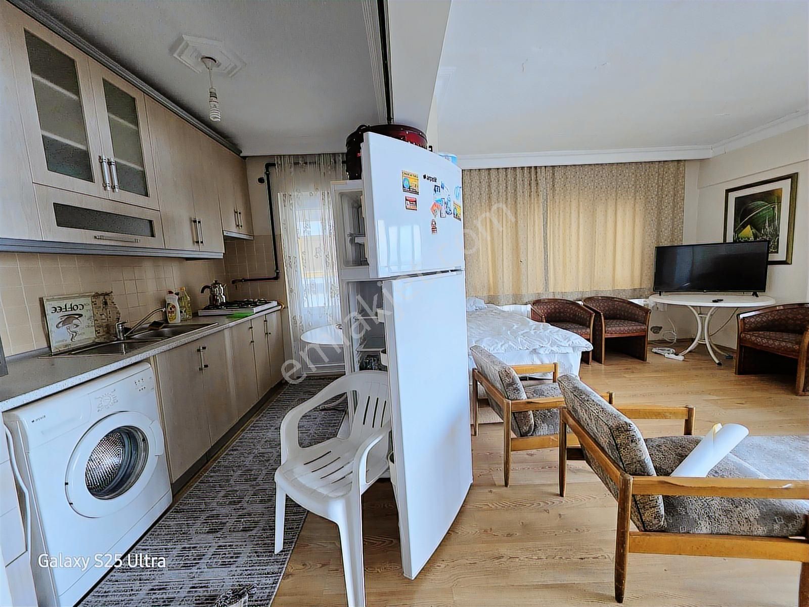Çınarcık Merkezde Satılık Denize Sıfır 2+1 Eşyalı Daire - Görsel 6