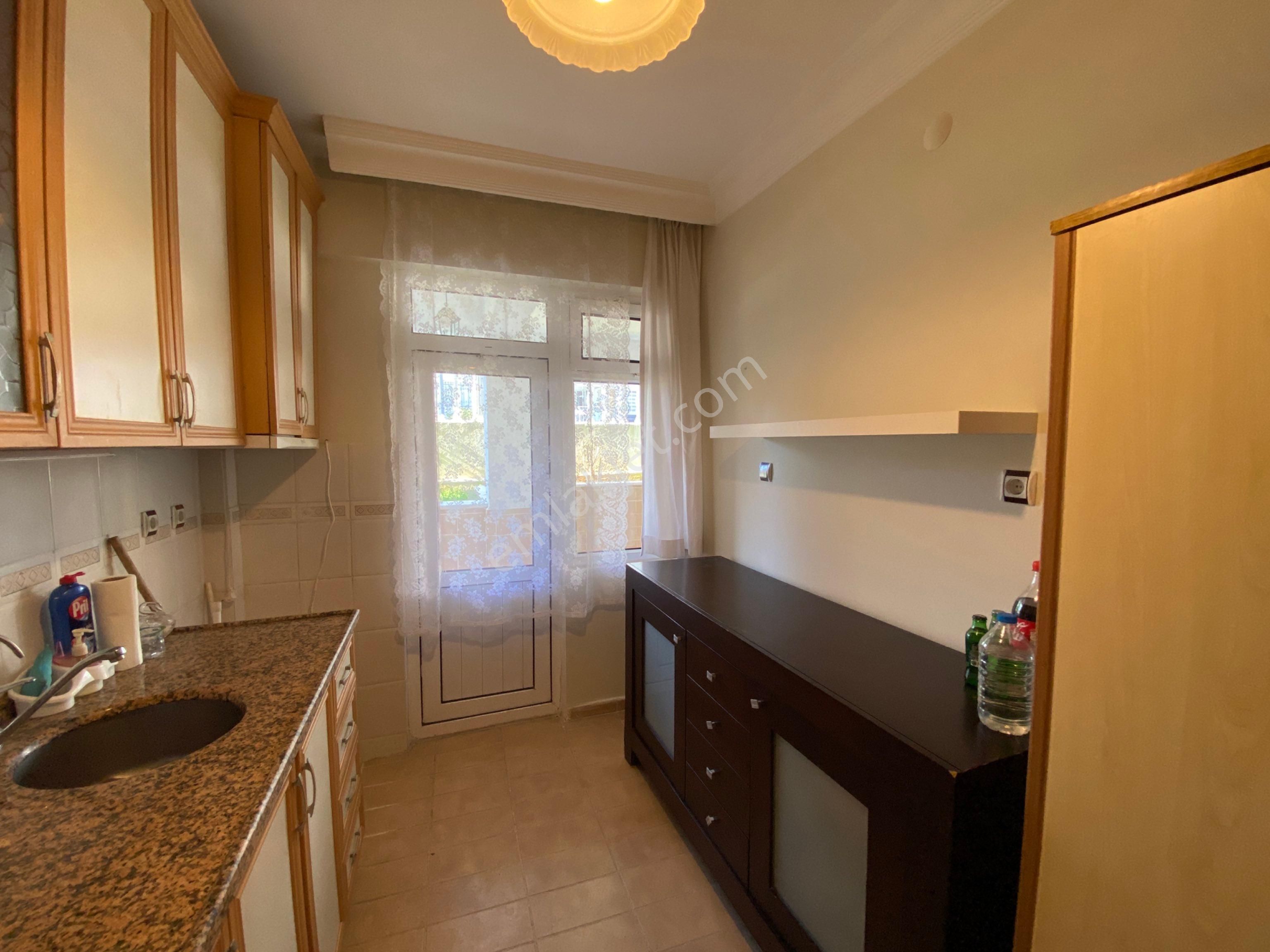 Altınoluk’ta Denize 50 M. Havuzlu Sitede Satılık 2+1 Daire - Görsel 17