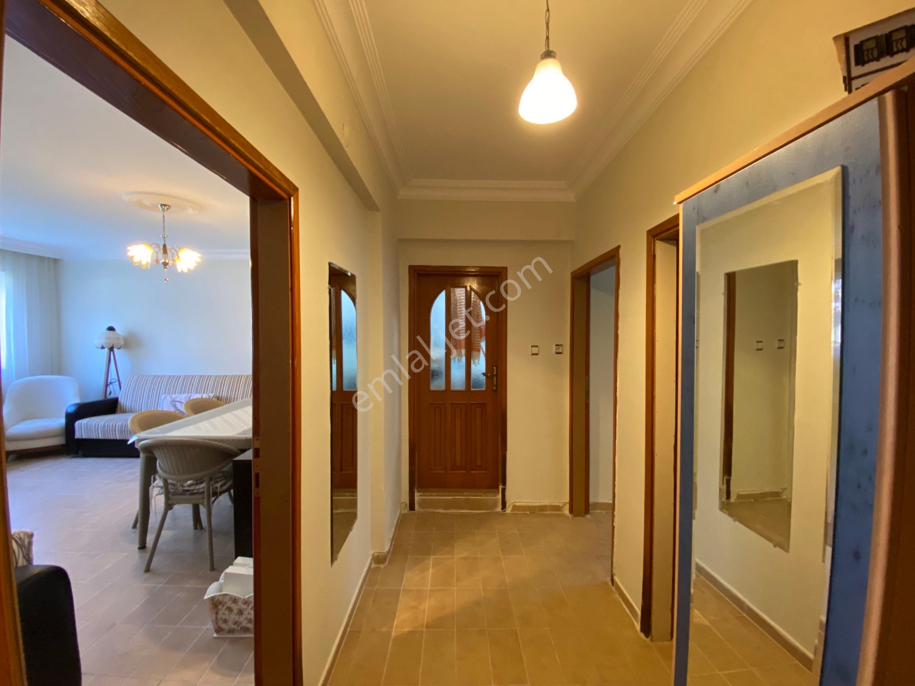 Altınoluk’ta Denize 50 M. Havuzlu Sitede Satılık 2+1 Daire - Görsel 7