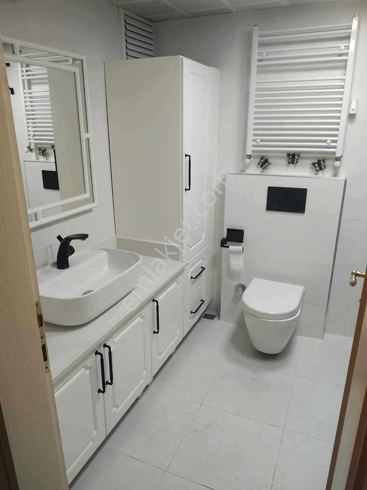 Balıkesir Hasan Basri Çantay Mah. 3+1 120 M2 Satılık Daire