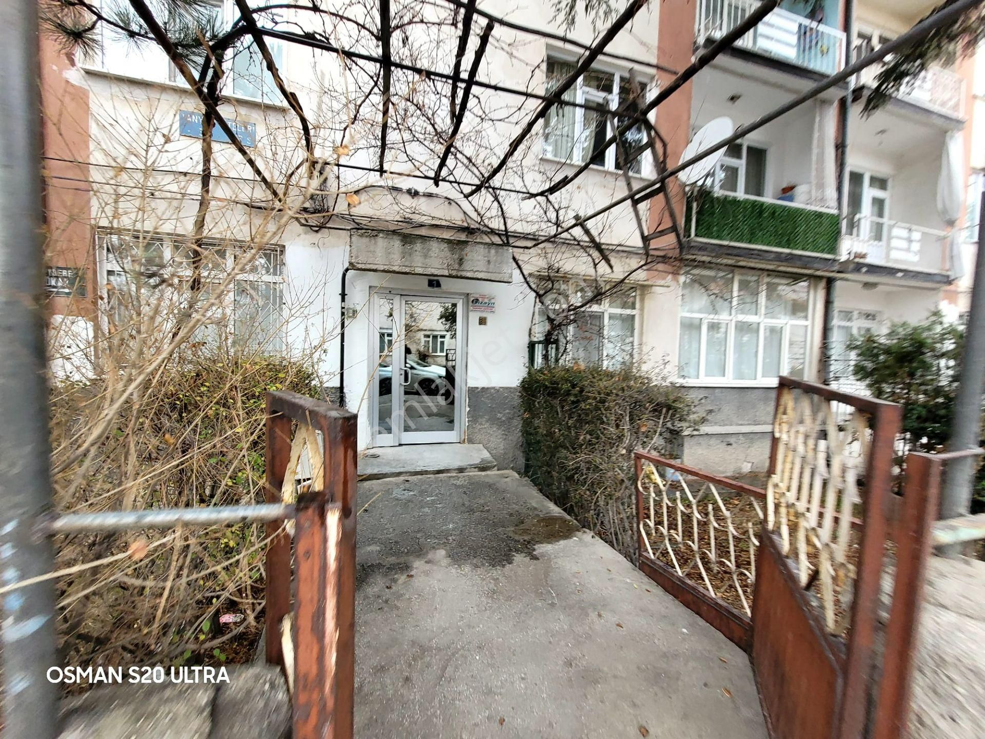 Cumhuriyet'te Cadde Ve Cami Cepheli Güney Doğu Batı﻿ 3+1 Bakımlı - Görsel 27