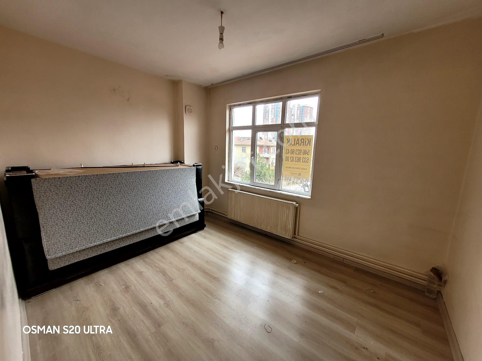 Cumhuriyet'te Cadde Ve Cami Cepheli Güney Doğu Batı﻿ 3+1 Bakımlı - Görsel 15