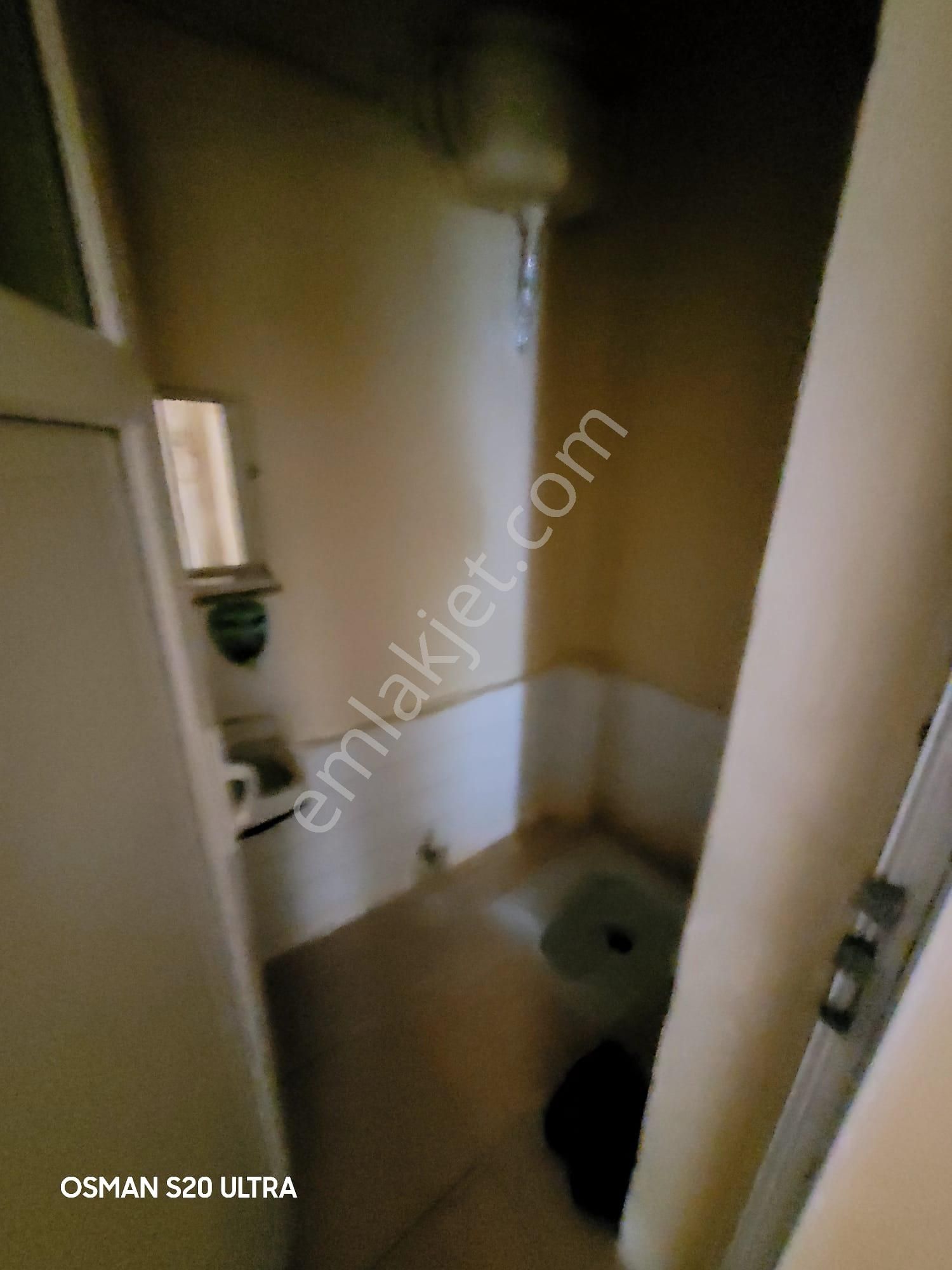 Cumhuriyet'te Cadde Ve Cami Cepheli Güney Doğu Batı﻿ 3+1 Bakımlı - Görsel 16