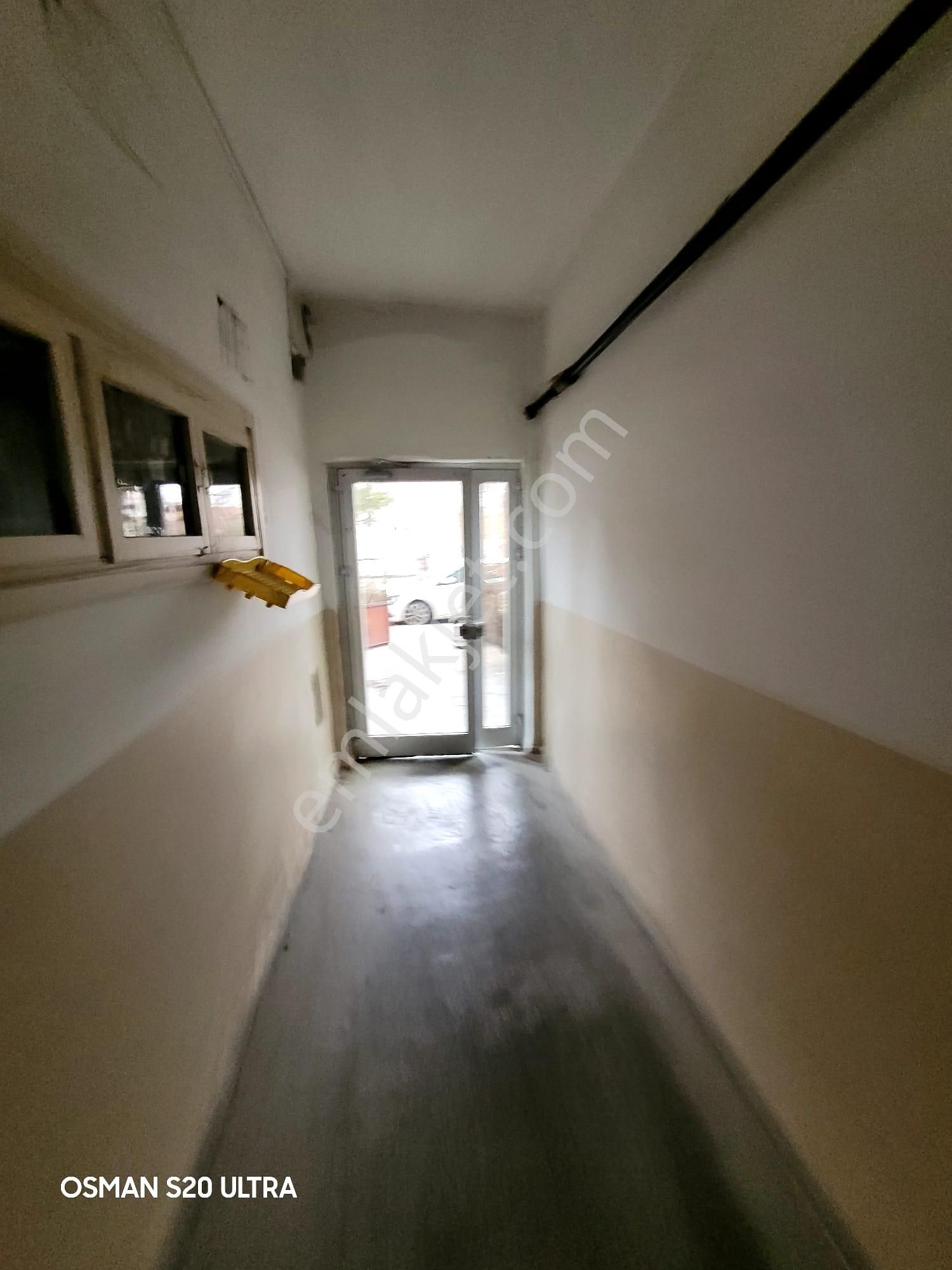 Cumhuriyet'te Cadde Ve Cami Cepheli Güney Doğu Batı﻿ 3+1 Bakımlı - Görsel 6