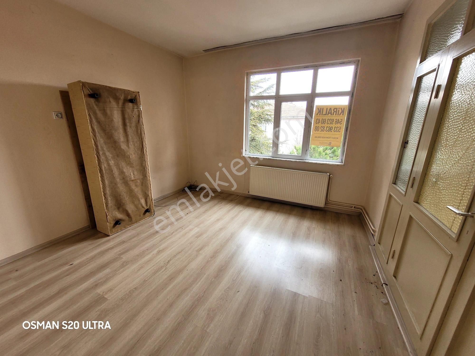 Cumhuriyet'te Cadde Ve Cami Cepheli Güney Doğu Batı﻿ 3+1 Bakımlı - Görsel 21