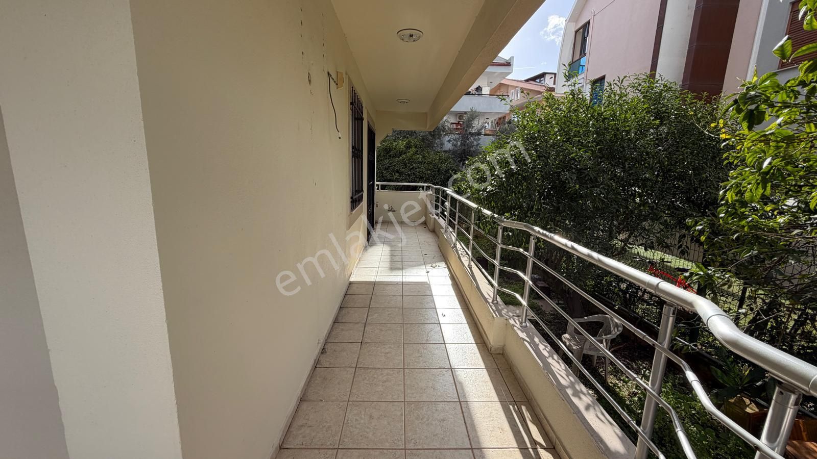 Çıldır Mahallesinde Giriş Kat 3+1 Kapalı Mutfak Daire - Görsel 10