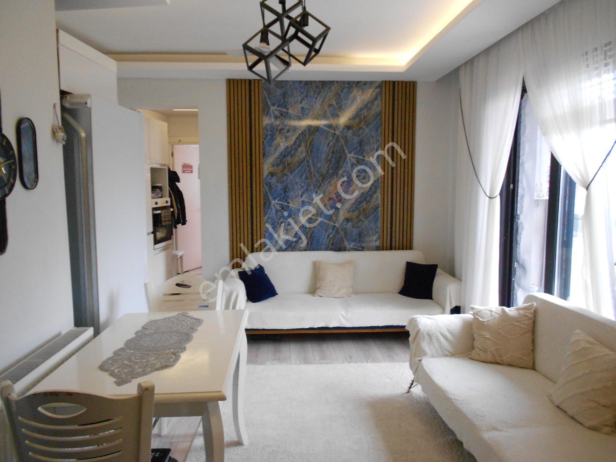 Buca Akıncılar Mahallesi 'nde Satılık 2+1 Genç Daire - Görsel 6