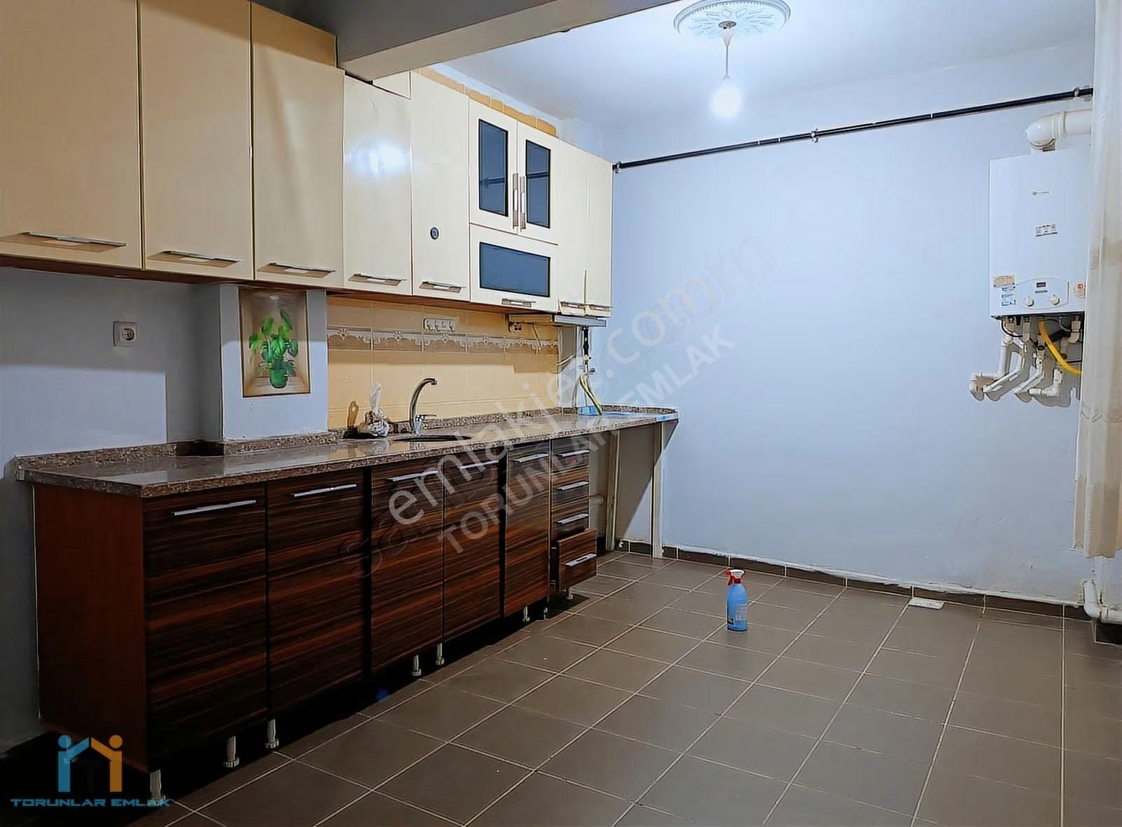 Bağcılar Yeni Mahalle'de Satılık 2+1 Daire (28m² Hisseli) - Görsel 8