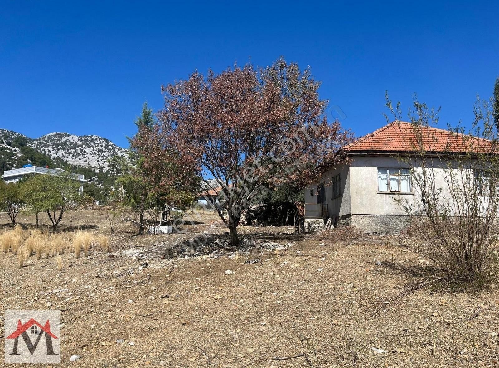 Bucak Kızılsekide İçerisinde 2 Adet Ev Bulunan 4413m2 Tarla - Görsel 17