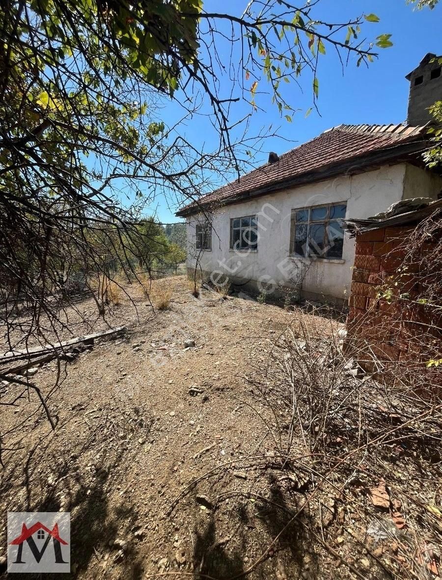Bucak Kızılsekide İçerisinde 2 Adet Ev Bulunan 4413m2 Tarla - Görsel 24
