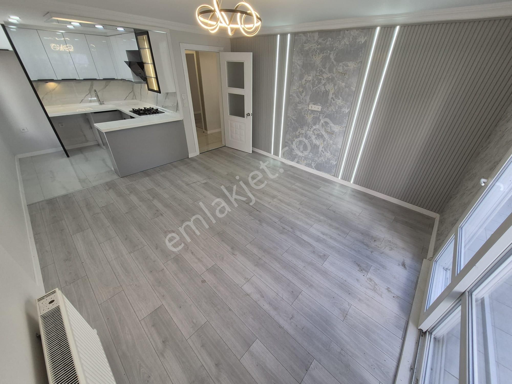 Balıkesir Edremit Altınkum Merkez'de Satılık 2+1 Daire