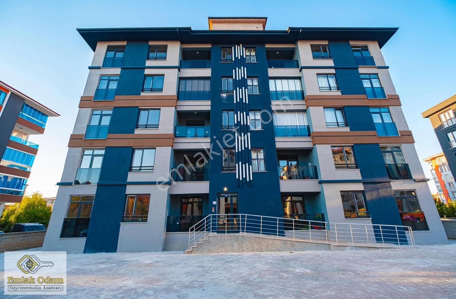Emlak Odam'dan Alpaslan Mahallesi Satılık 4+1 Giriş Kat Daire - Görsel 14