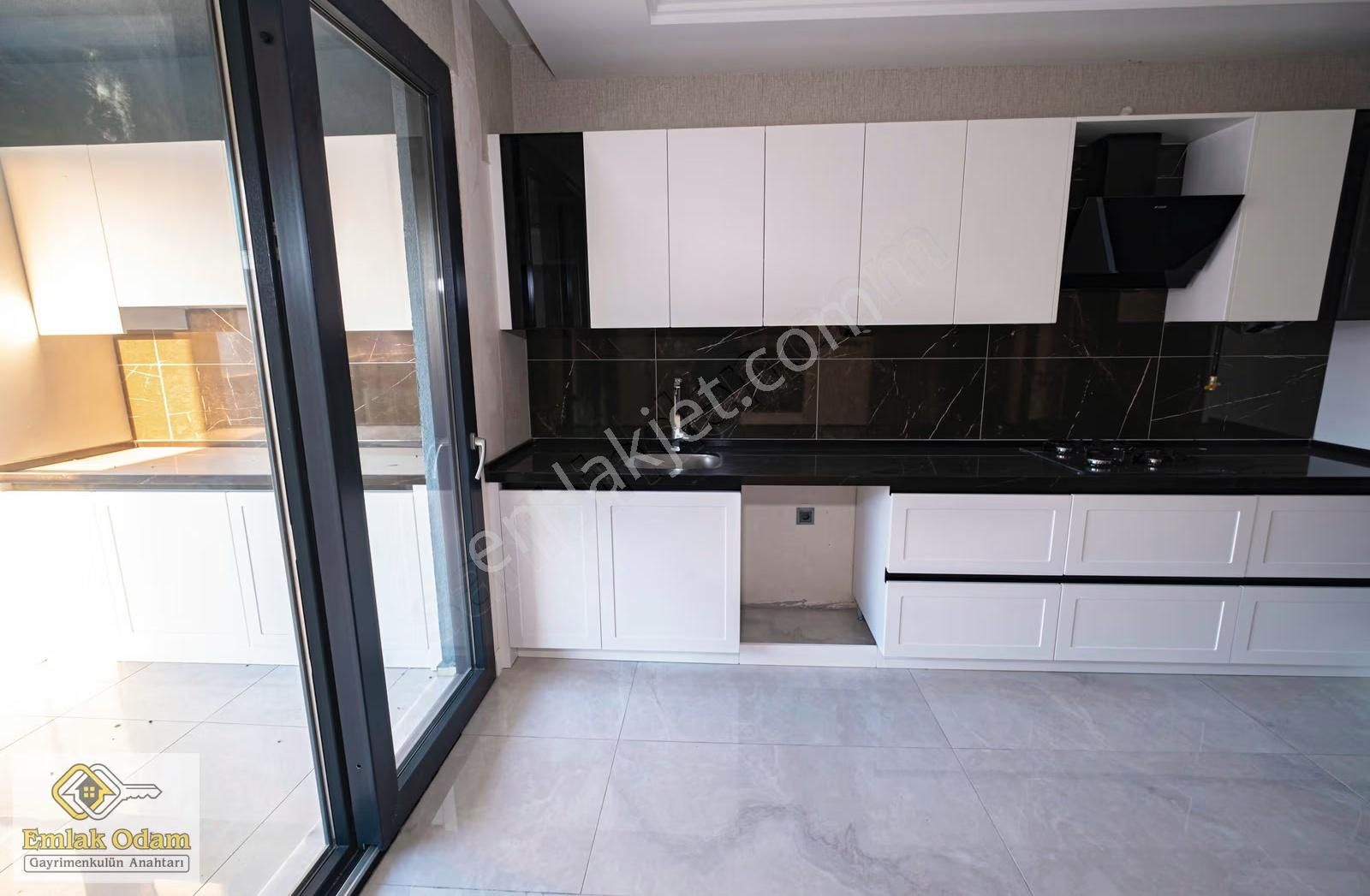 Emlak Odam'dan Alpaslan Mahallesi Satılık 4+1 Giriş Kat Daire - Görsel 12