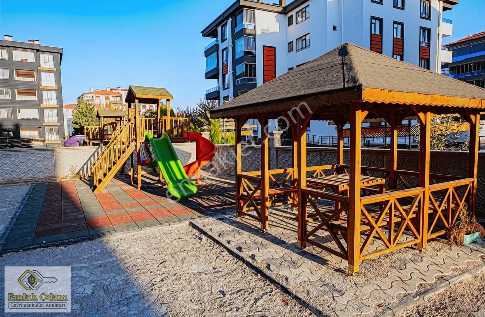 Emlak Odam'dan Alpaslan Mahallesi Satılık 4+1 Giriş Kat Daire - Görsel 15