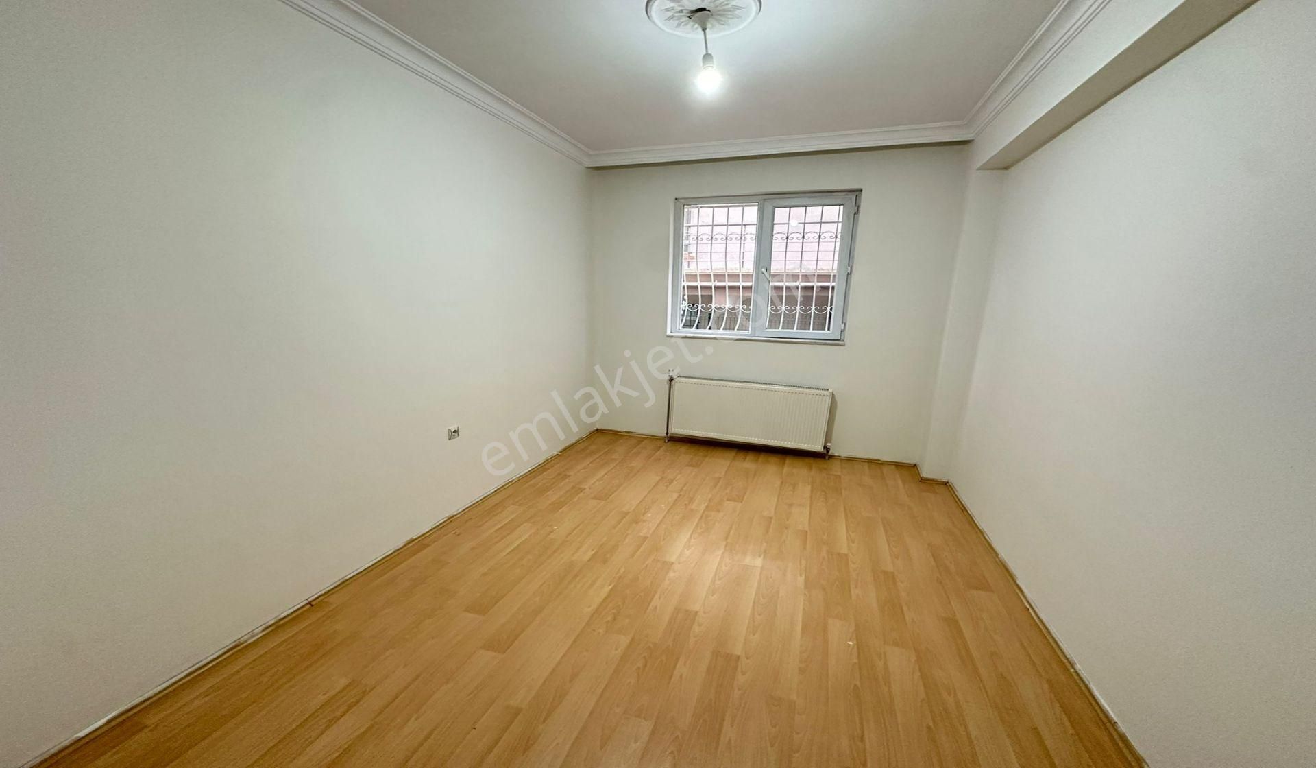 Yayla Cuma Pazarı Yakını 3+1 Giriş Kat Konumunda Asansörlü Genç Bina - Görsel 11