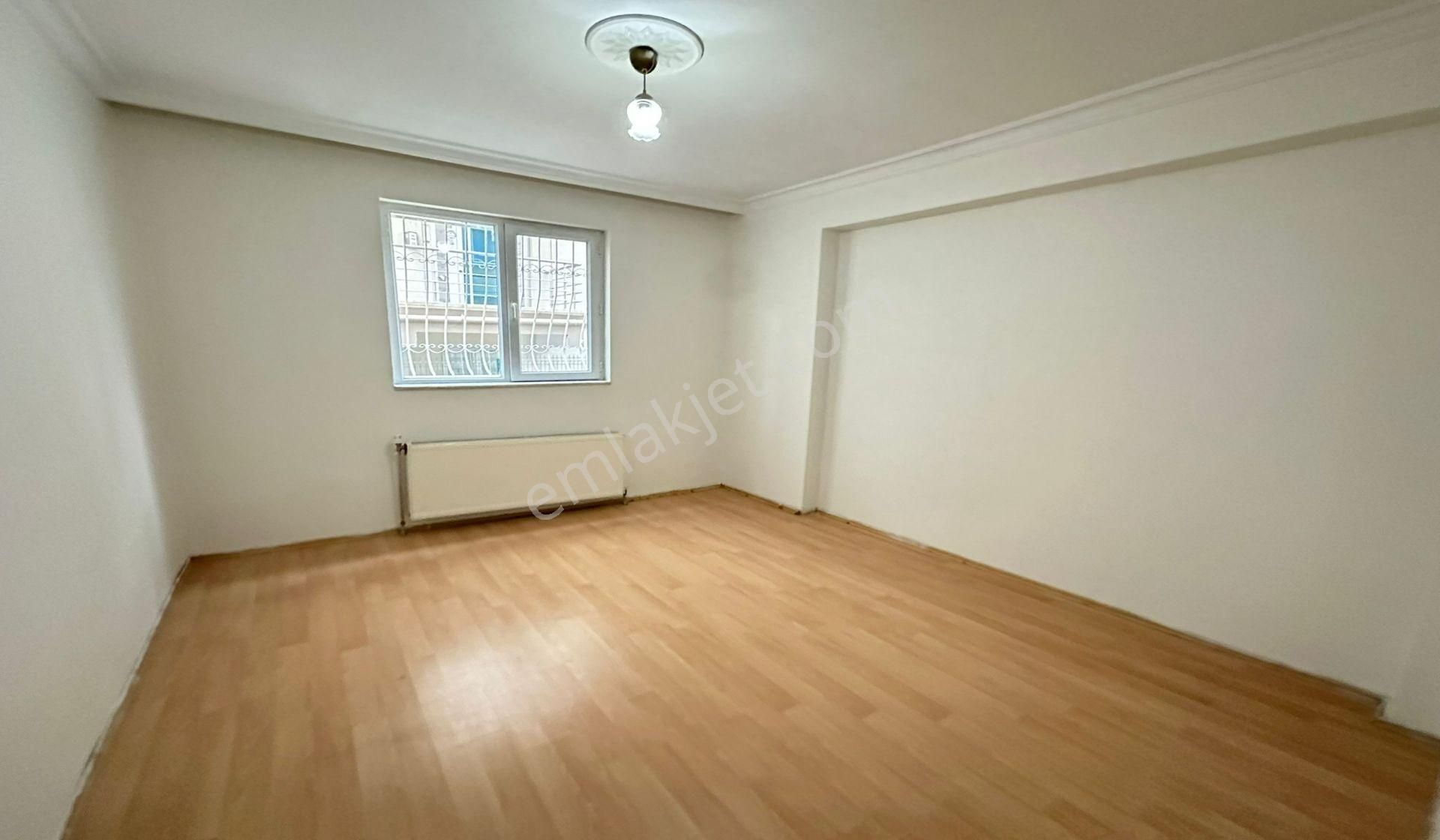 Yayla Cuma Pazarı Yakını 3+1 Giriş Kat Konumunda Asansörlü Genç Bina - Görsel 15