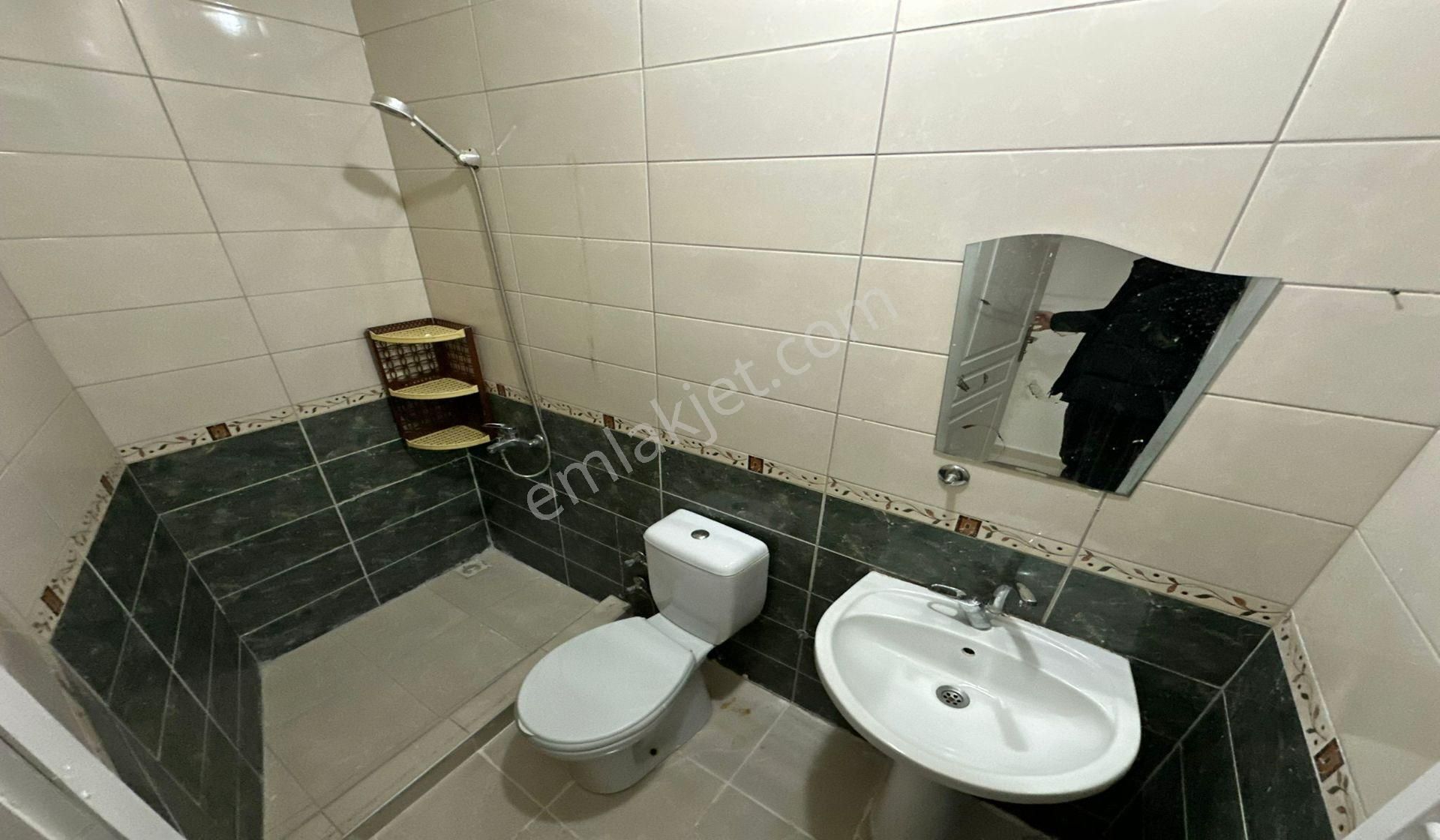 Yayla Cuma Pazarı Yakını 3+1 Giriş Kat Konumunda Asansörlü Genç Bina - Görsel 20