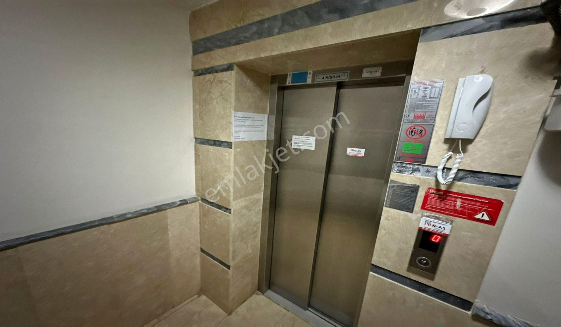 Yayla Cuma Pazarı Yakını 3+1 Giriş Kat Konumunda Asansörlü Genç Bina - Görsel 25