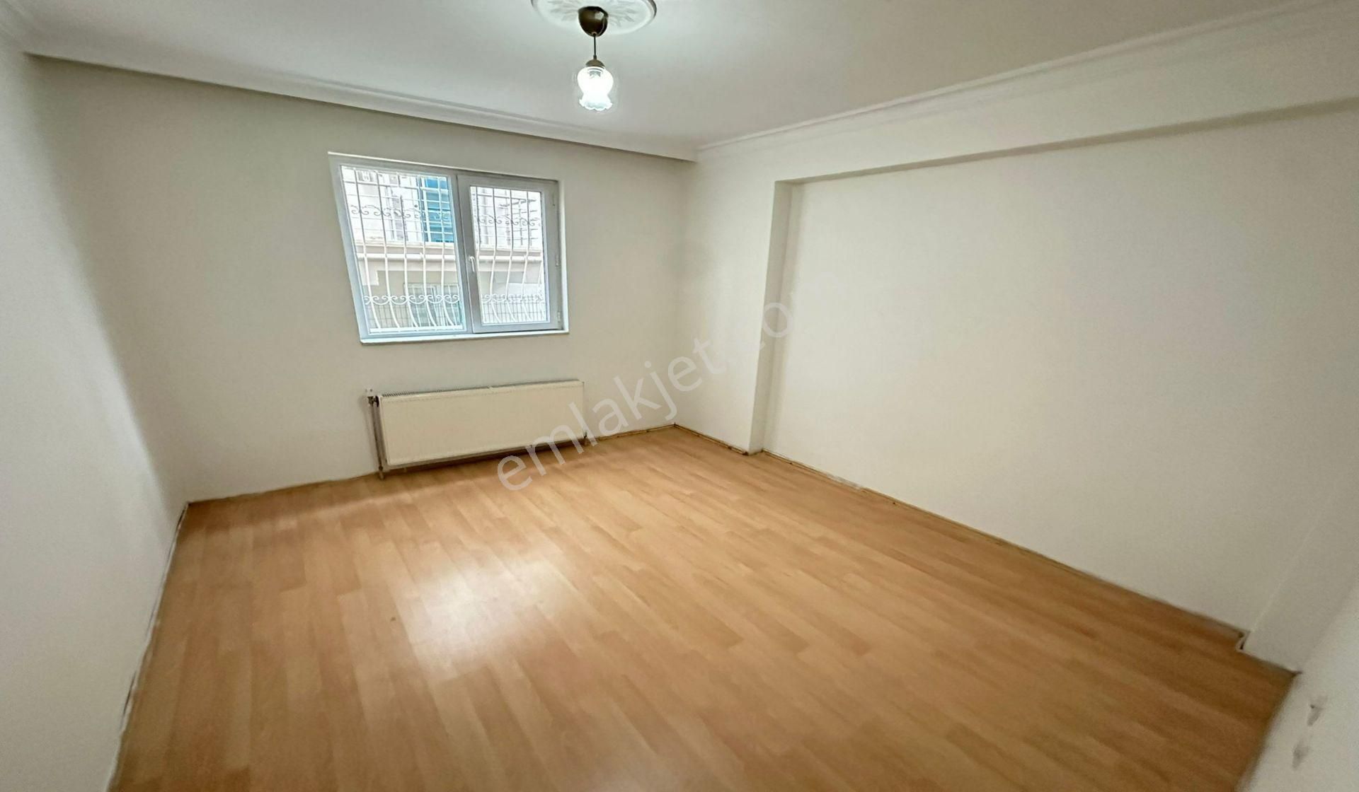 Yayla Cuma Pazarı Yakını 3+1 Giriş Kat Konumunda Asansörlü Genç Bina - Görsel 17