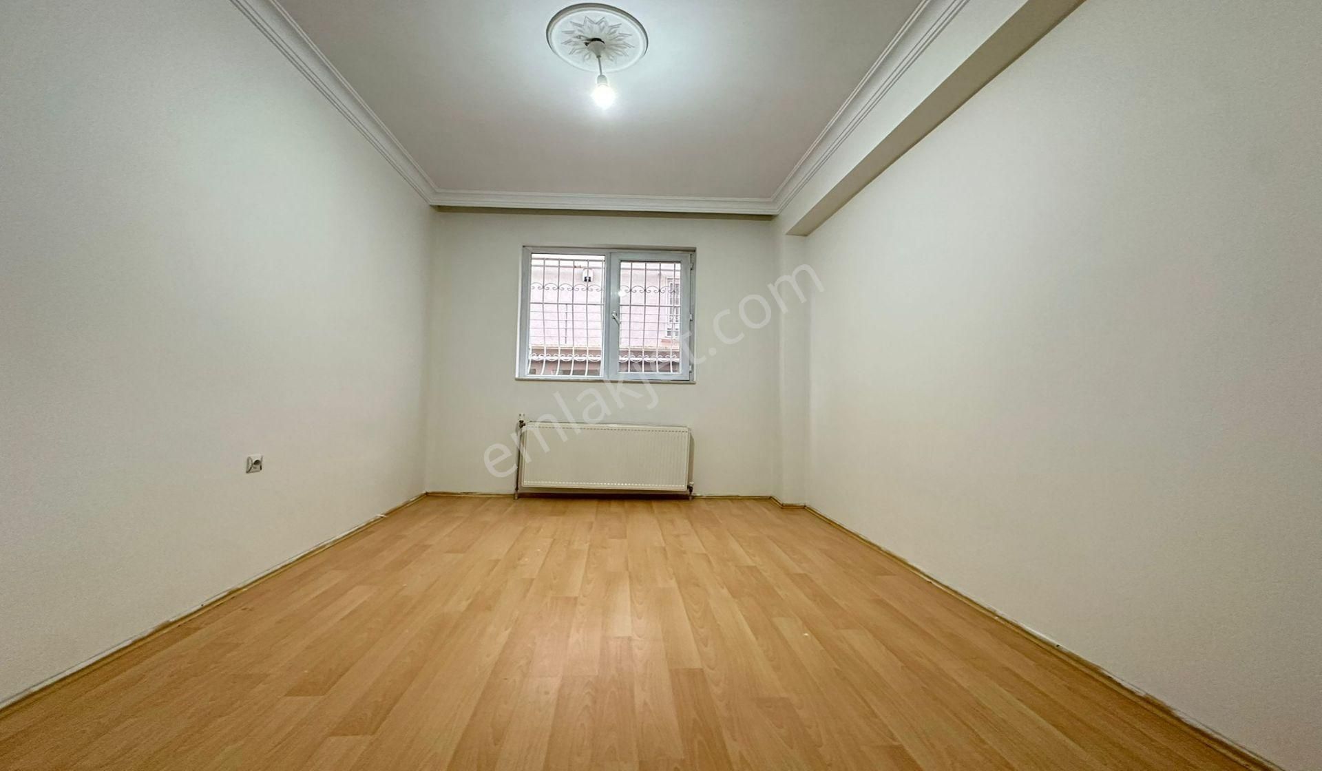 Yayla Cuma Pazarı Yakını 3+1 Giriş Kat Konumunda Asansörlü Genç Bina - Görsel 13