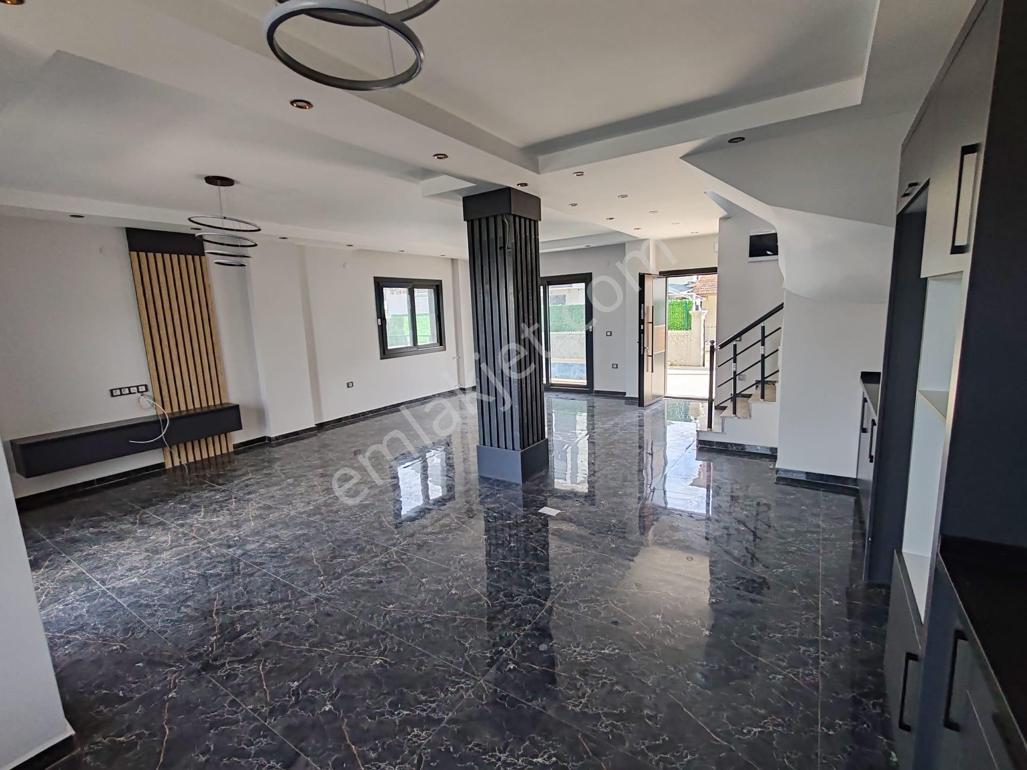 Didim'de 4+1 Müstakil Villa (altı Da Daire 1+1) Denize 450m Mesafede - Görsel 8