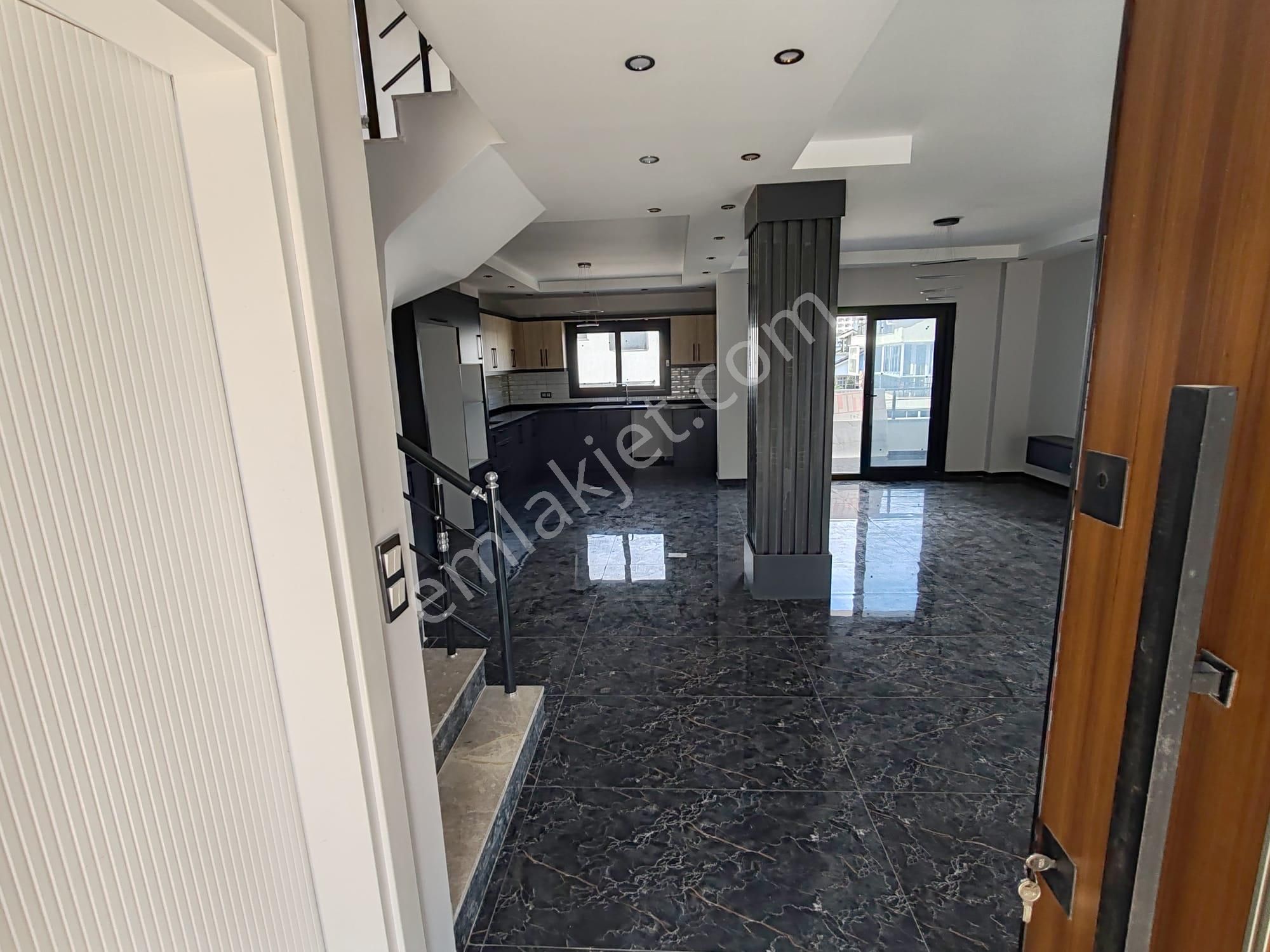 Didim'de 4+1 Müstakil Villa (altı Da Daire 1+1) Denize 450m Mesafede - Görsel 4