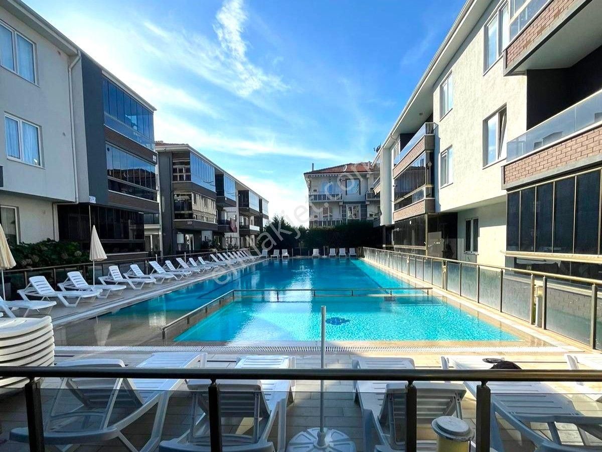 Karasu'da Güvenlikli Site İçinde Kullanışlı 2+1 Satılık Daire